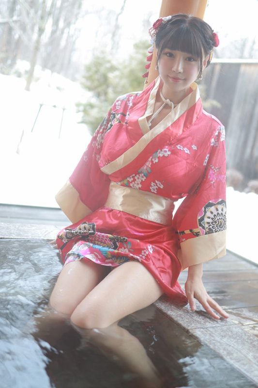 图片[2]-饥渴娇娘朱可儿露天浴池裸身入镜-创优资源分享网