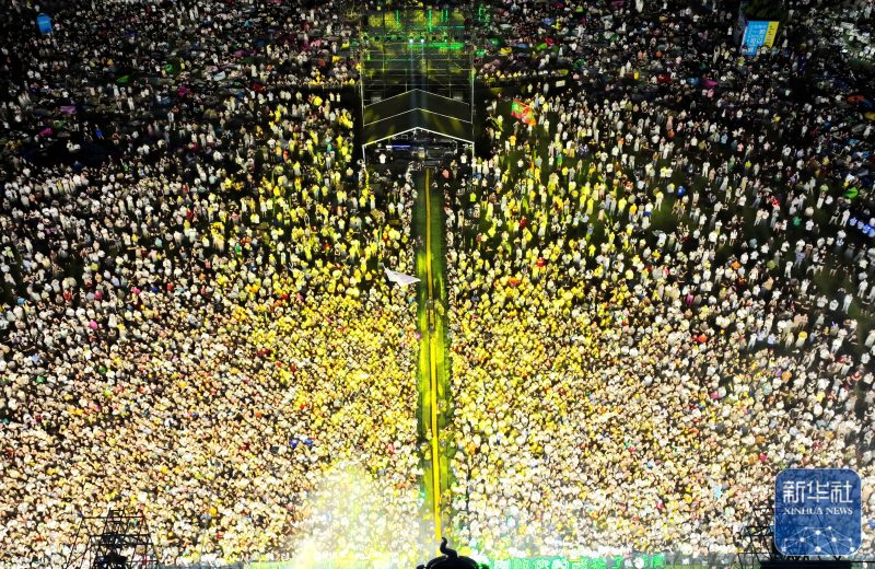 图片[4]-在炎热的夏季，各地在商业、旅游和展览等多个方面积极创新，致力于开拓夜间消费的新模式和新领域，不断激发“夜经济”的生机与活力，助力消费水平的提升和品质的升级。-创优资源分享网