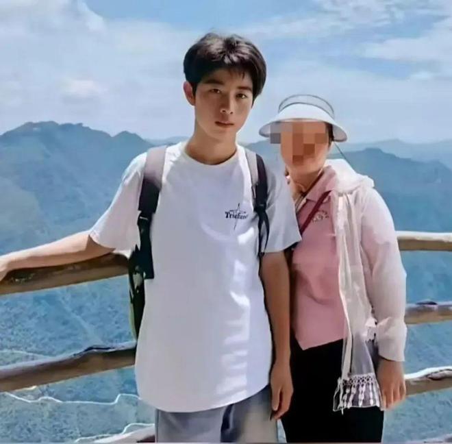 图片[5]-一名被骗至缅甸的高考失联生同车乘客透露：他们一同乘车四小时，车上其他乘客都曾劝他回家，而次日收到了他的“平安”定位信息。-创优资源分享网