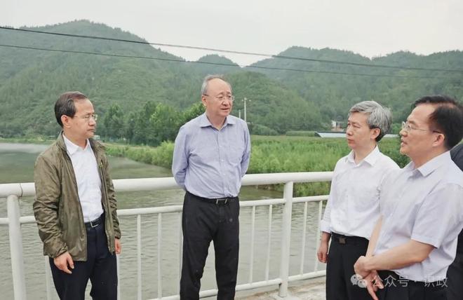 北京市市委书记尹力及市长殷勇深入防汛抢险救援现场，实地考察工作进展。-同恩资源分享网