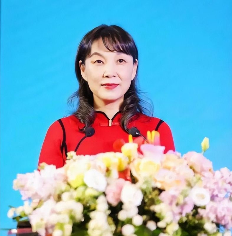 宗庆后前恋情被揭露，神秘情人气质出众，美貌与才华兼备，难怪其私生子敢于争夺150亿遗产-创优资源分享网