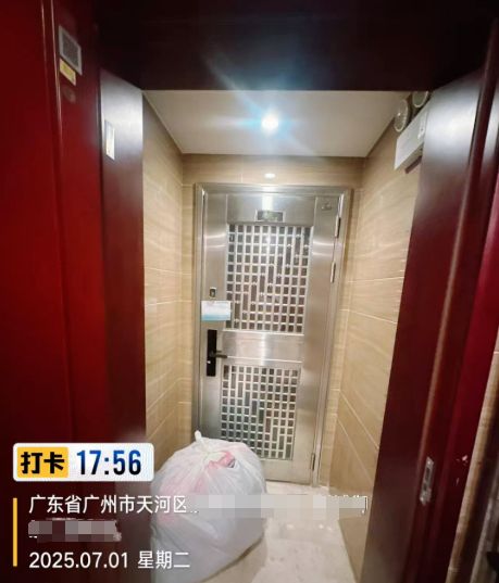 图片[3]-广州某女租客因拖欠房租8天，其13600元押金被扣除，且房东未经其同意擅自将行李打包并扔至门口。房东表示，已多次通知租客补交租金。-创优资源分享网