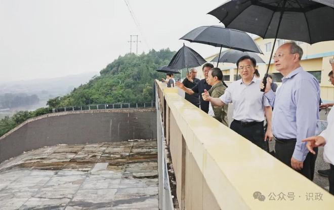 图片[2]-北京市市委书记尹力及市长殷勇深入防汛抢险救援现场，实地考察工作进展。-创优资源分享网