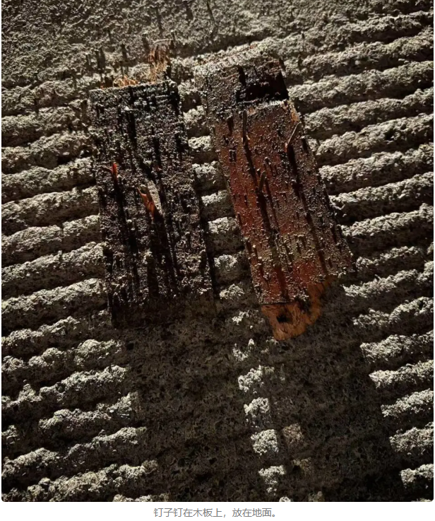 图片[2]-村民筹备为逝者举行葬礼，却发现通往墓地的主要道路上布满了上百颗钉子。-创优资源分享网