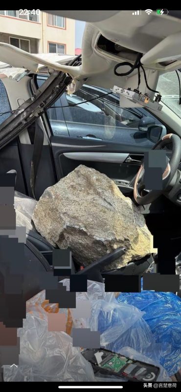 在河南省洛阳市，一位36岁的男子田某于5月2日携妻子及两个孩子从栾川县返回洛阳途中，不幸遭遇一块山石滚落，-创优资源分享网