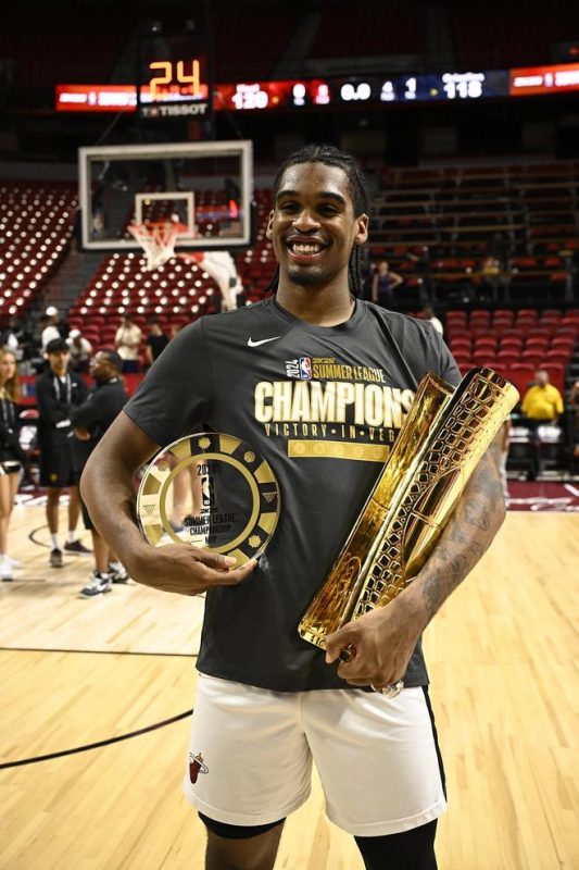 图片[11]-历届夏联总决赛MVP：库兹马单场狂揽30分10篮板，力挽狂澜助力湖人，近半年来曾效力于CBA联赛。-创优资源分享网