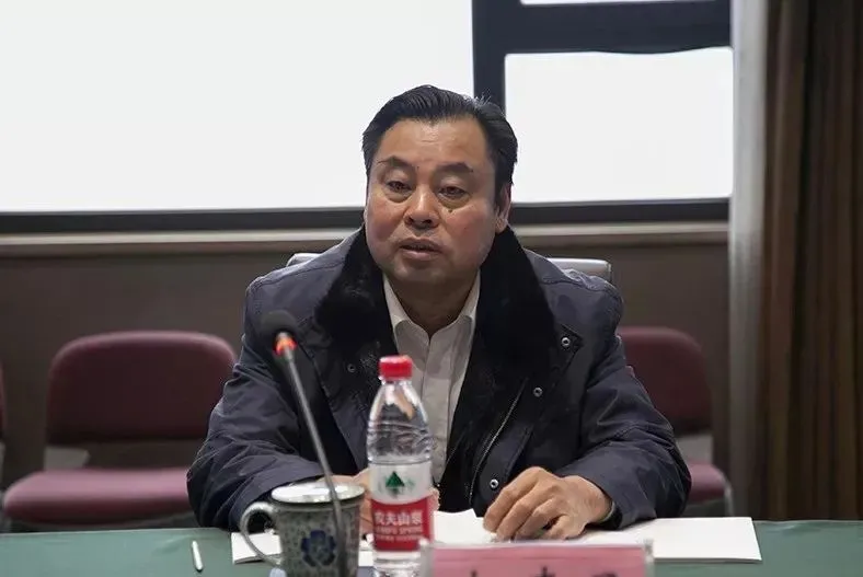 杨青录，涉嫌内部泄露信息，已被调查。-芝麻资源分享网