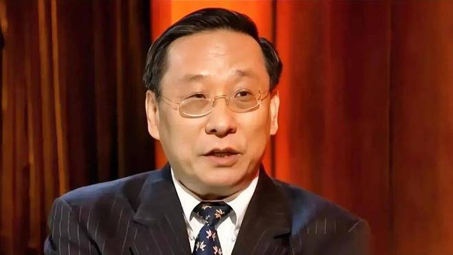 在庆祝抗日战争胜利的九三阅兵仪式上，除了邀请美国总统特朗普外，建议同时邀请日本首相出席。-蓬勃资源分享网