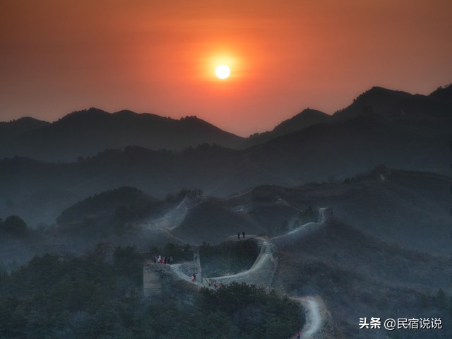 图片[7]-夏夜余晖映照下的北京长城，高温之痛难以掩饰。-创优资源分享网