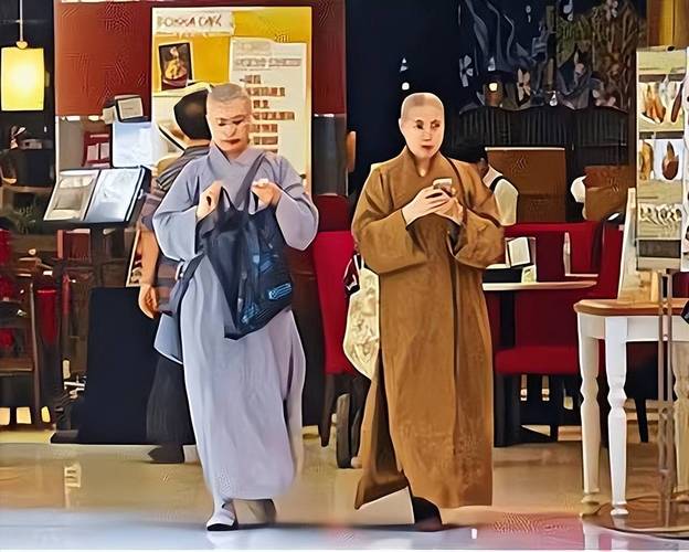 图片[7]-女版“释永信”揭秘：日间敛财，夜幕下与僧侣纵情酒色，终落法网-创优资源分享网