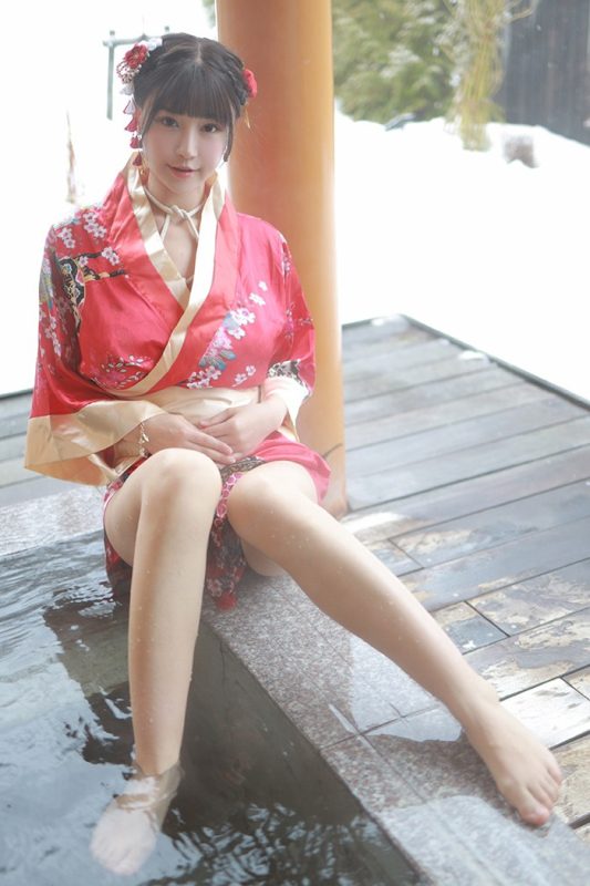 图片[4]-饥渴娇娘朱可儿露天浴池裸身入镜-创优资源分享网