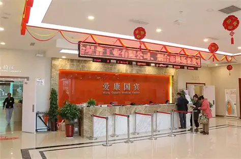 张女士在爱康国宾进行了十年的体检，未曾检测出任何癌症风险，但在2024年却被诊断出患有晚期“透明细胞型肾细胞癌-芝麻资源分享网