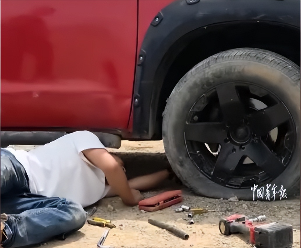 图片[3]-青甘大环线三车轮胎遭扎，警方两天内破案，揭秘旅游途中谁施下黑手？-创优资源分享网