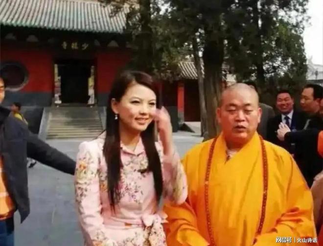 惊爆：释永信被警方带走！95后才女画家因与高僧合影而备受瞩目，她的画作更曾以高价成交。-同恩资源分享网