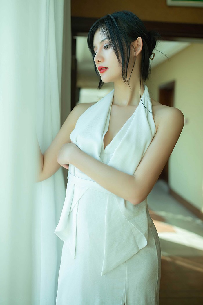 性感代言阿朱性感肉丝美脚夺人魄-萨沙资源分享网