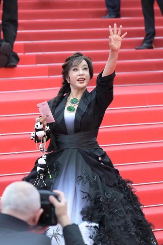 刘晓庆就“被举报涉嫌偷税漏税”一事发表声明：经税务部门调查核实，未发现任何偷税漏税问题。-同恩资源分享网