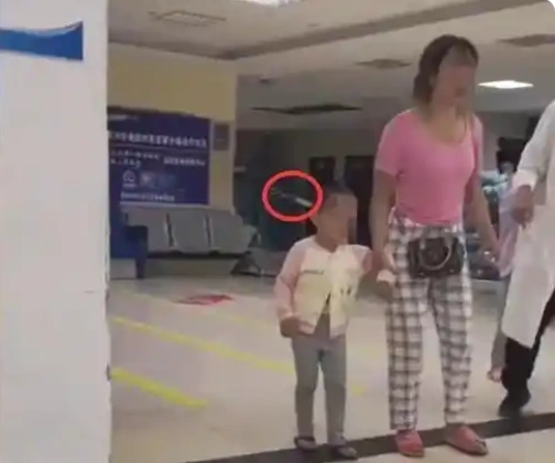 图片[2]-官方就3岁女童“头插水果刀”发布声明-创优资源分享网