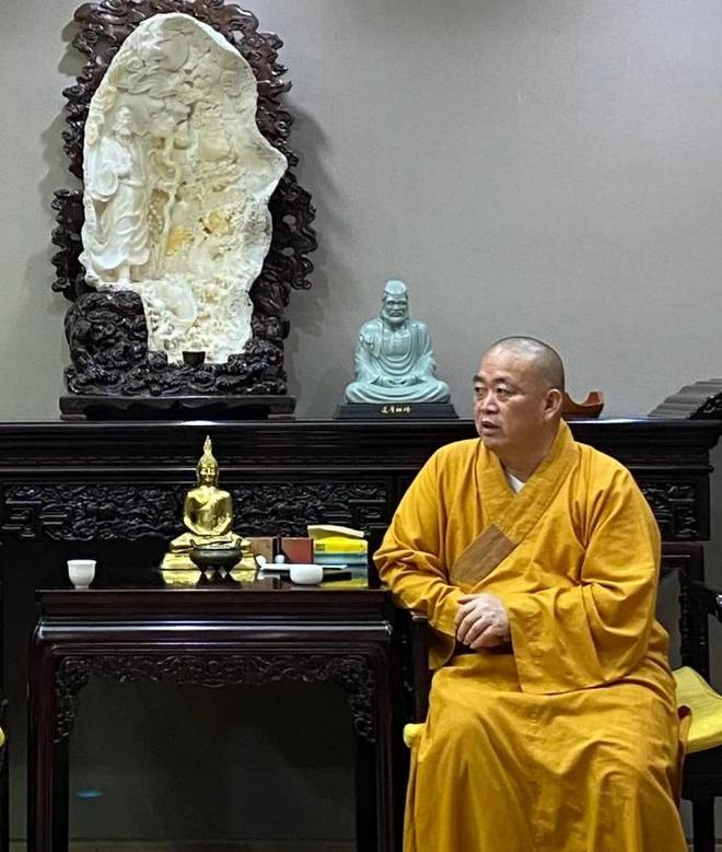 释永信被查，香港资产曝光，美籍背景，收支失衡，引发关注。    释永信被查，香港资产涉美籍，收支失衡，仅四天引发关注。-同恩资源分享网