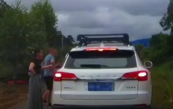 二级消防士执法证合法，冒用将受严惩，防范需加强。-同恩资源分享网