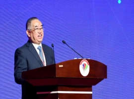 一位大学教授毅然决然地转型投身废品回收行业，一年的时间里实现了总营收高达300亿人民币，-同恩资源分享网