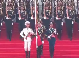 展露大国雄风——聚焦抗战胜利80周年阅兵式上的三位旗手风采-创优资源分享网