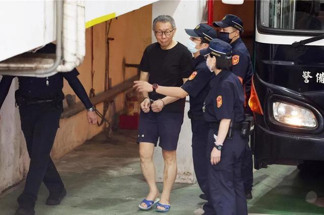 柯文哲事件迫使蓝白阵营组建“复仇者联盟”，侯汉廷预测：赖清德2028年败选的序幕已拉开。-同恩资源分享网