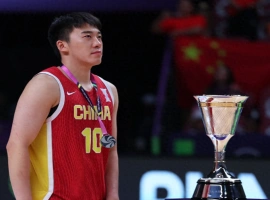 记者们认为，王俊杰展现出了超越他实际年龄的成熟与稳重  他似乎天生就是处理重大场合的高手-创优资源分享网